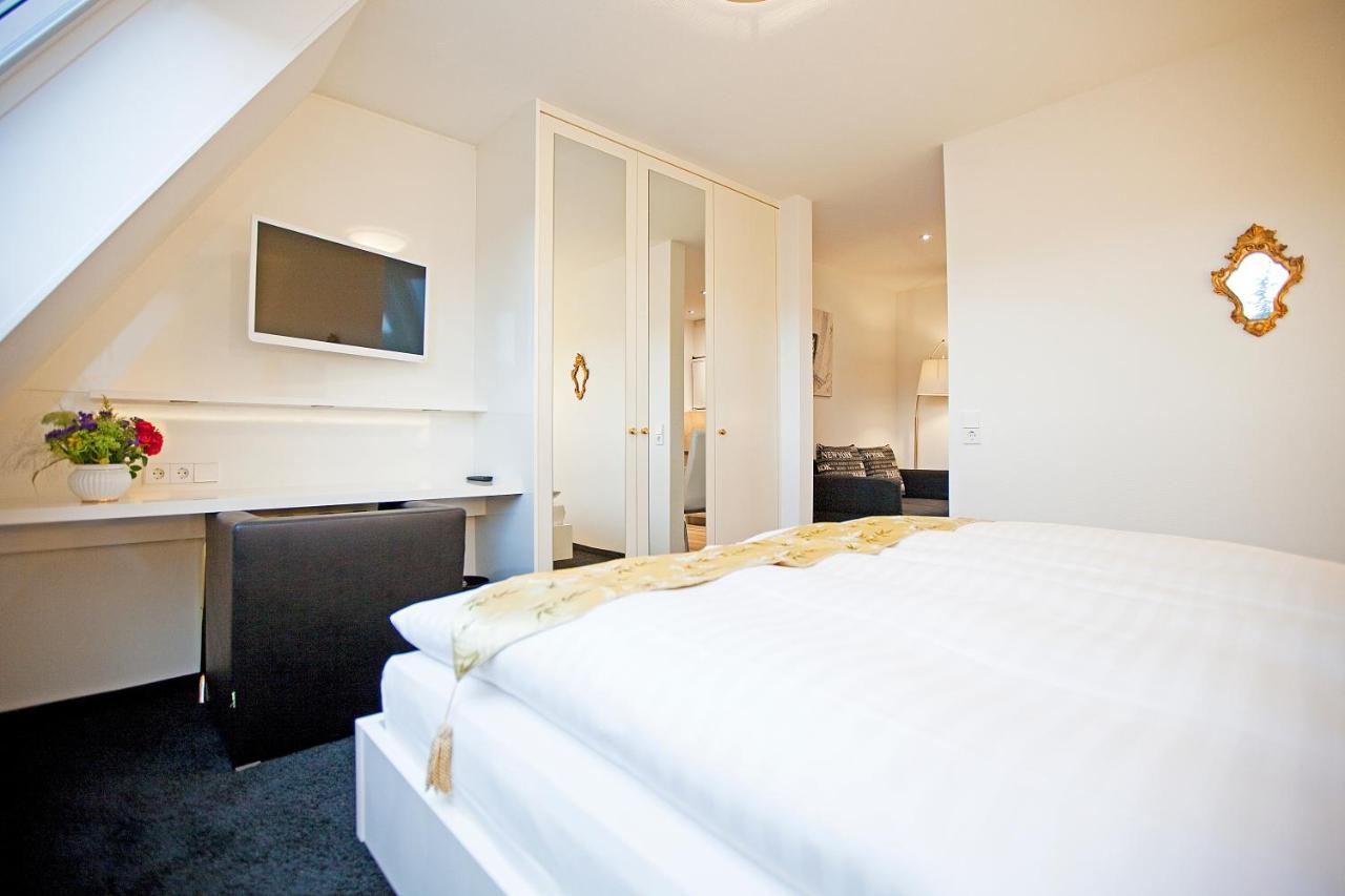 Hotel Krone Ohg Gerlingen Zewnętrze zdjęcie