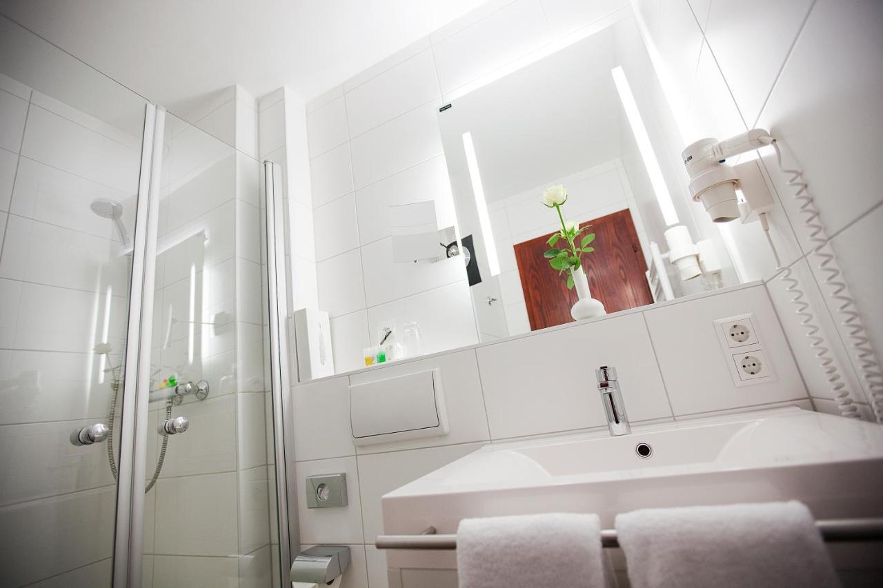 Hotel Krone Ohg Gerlingen Zewnętrze zdjęcie
