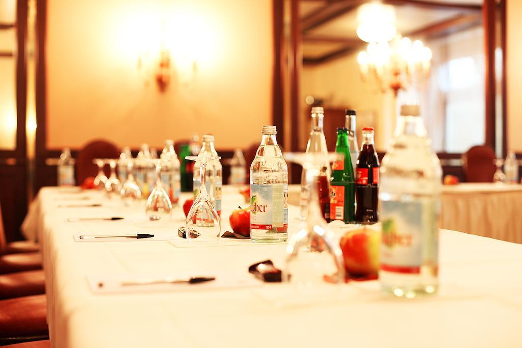 Hotel Krone Ohg Gerlingen Zewnętrze zdjęcie