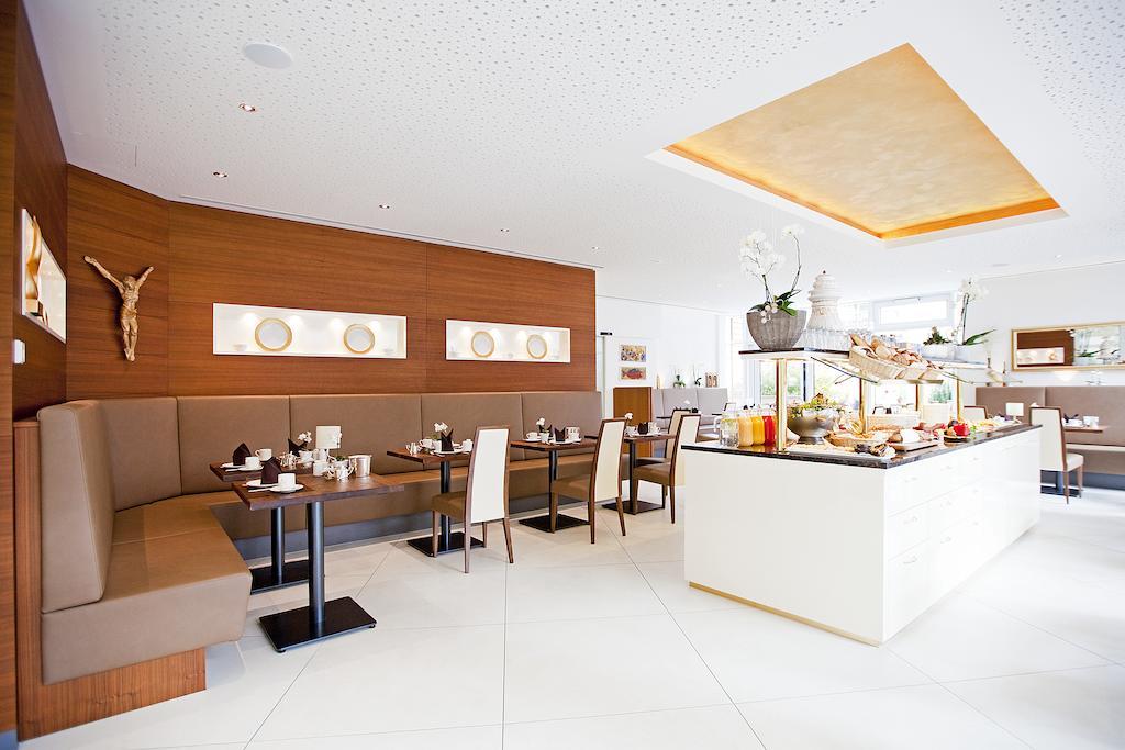 Hotel Krone Ohg Gerlingen Zewnętrze zdjęcie
