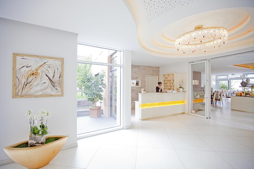 Hotel Krone Ohg Gerlingen Zewnętrze zdjęcie