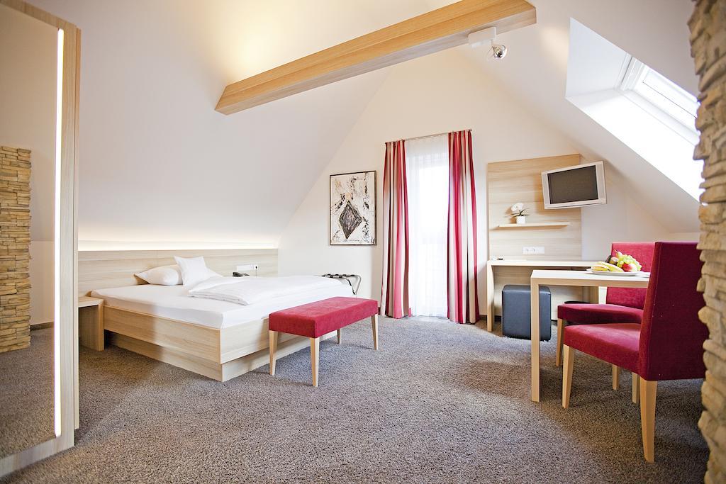 Hotel Krone Ohg Gerlingen Pokój zdjęcie