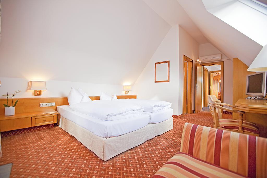 Hotel Krone Ohg Gerlingen Pokój zdjęcie